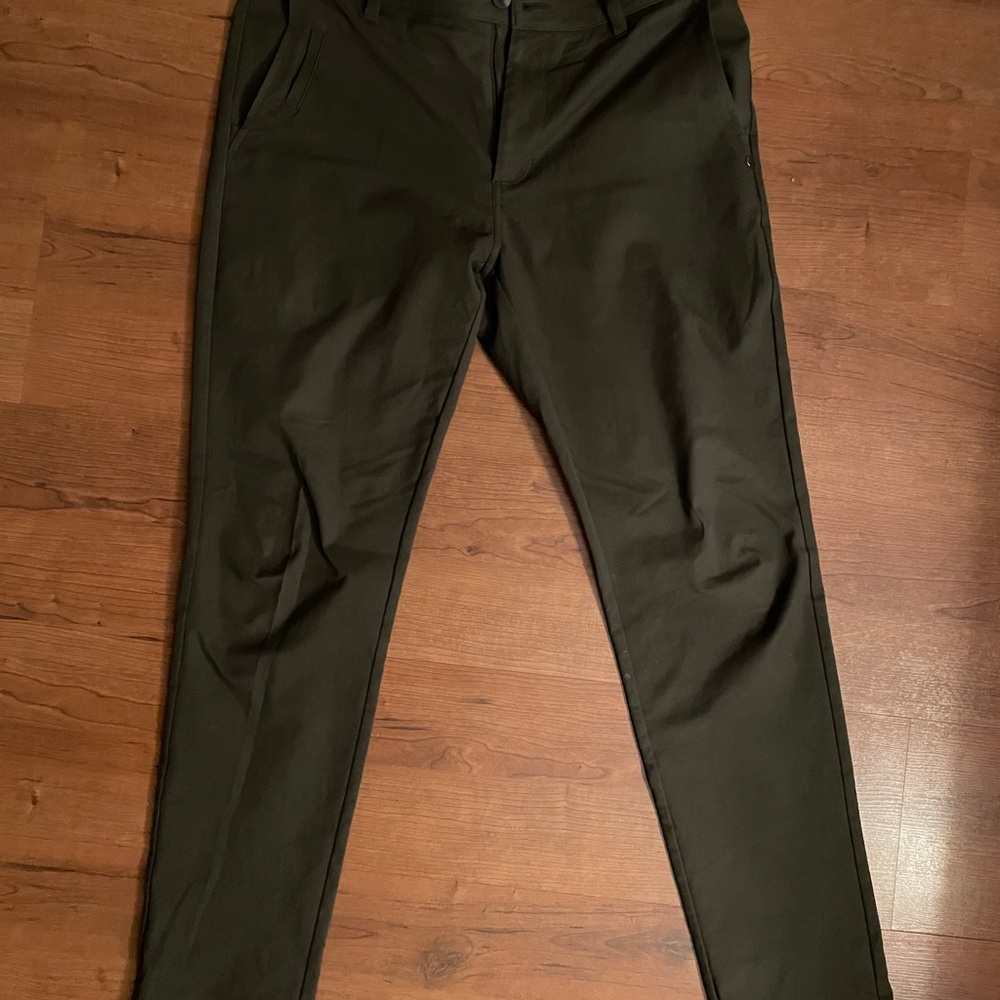 Vuori Cascade Dark Oregano Tech Pants